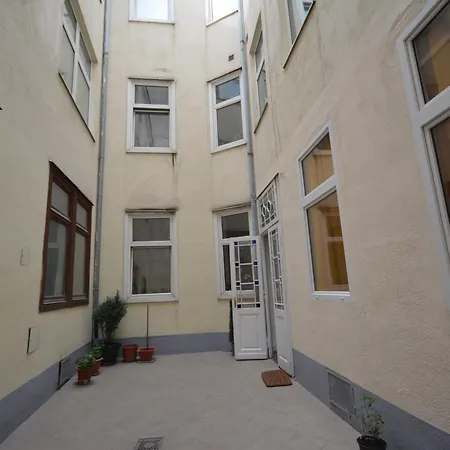 Vienna Holiday Apartments Exterior foto
